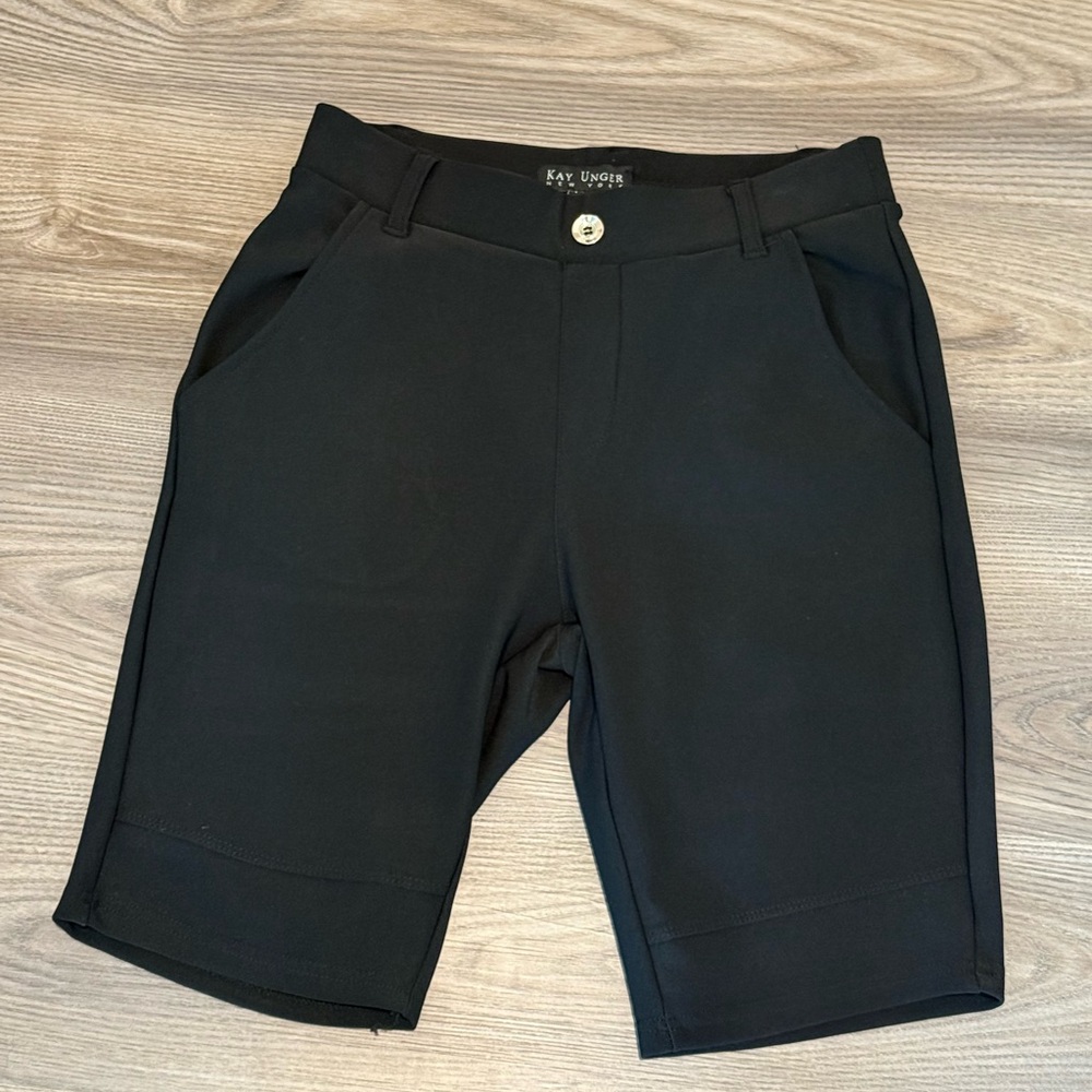 Kay Unger Black Scuba Short Pockets Bermuda Women’s size Small Pull On